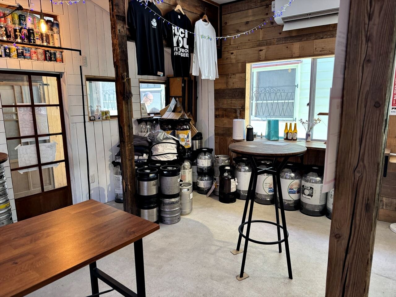 https://catalina.sakura.ne.jp/blog/images/CRAFT_BEER_BAR_WHITE_SEED03.JPG